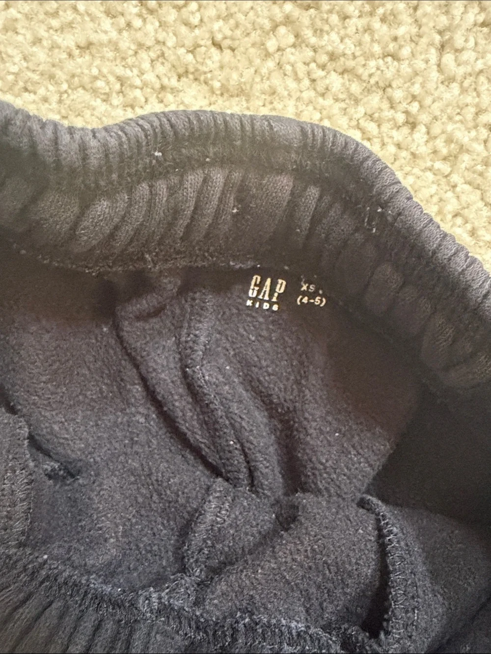 Lot of 2 GAP Kids Sweatpants in Black & Light Gray XS (4-5)